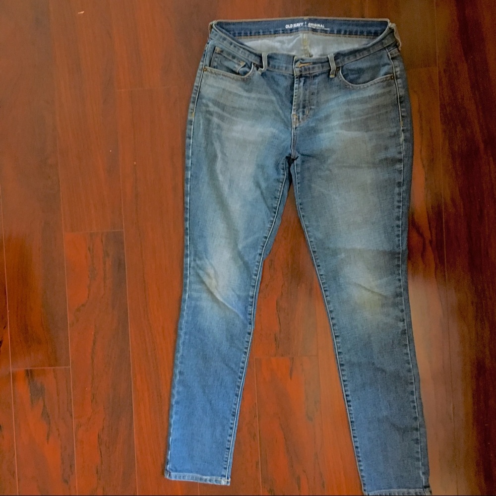 Medium Wash Old Navy ‘Curvy’ Jeans